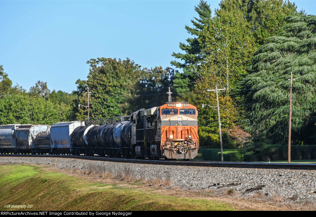 NS 8105 / Heritage Unit "Interstate"